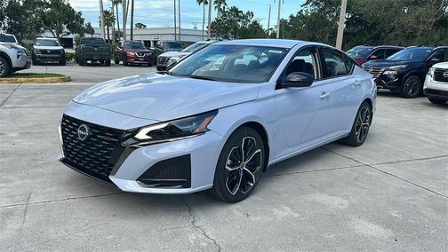 2025 Nissan Altima SR