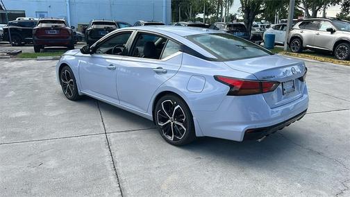 2025 Nissan Altima SR