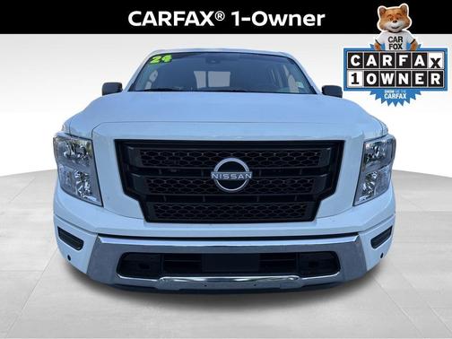 Glacier White 2024 Nissan Titan SV