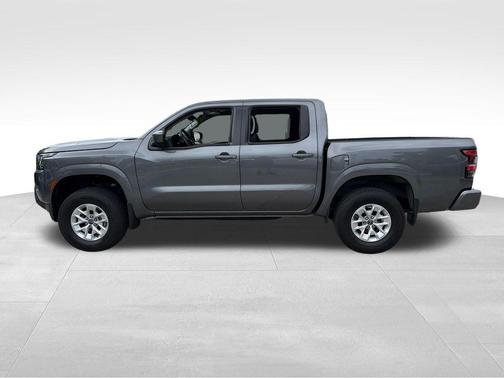 Gun Metallic 2024 Nissan Frontier SV