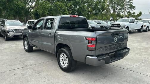 2024 Nissan Frontier SV