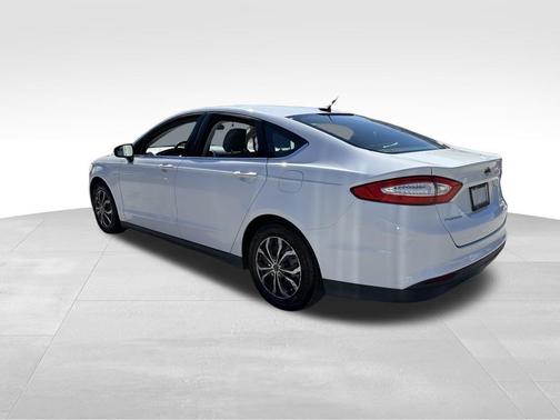 2014 Ford Fusion S