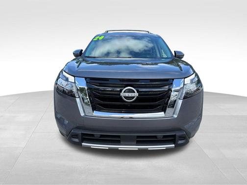 Gun Metallic 2024 Nissan Pathfinder Platinum