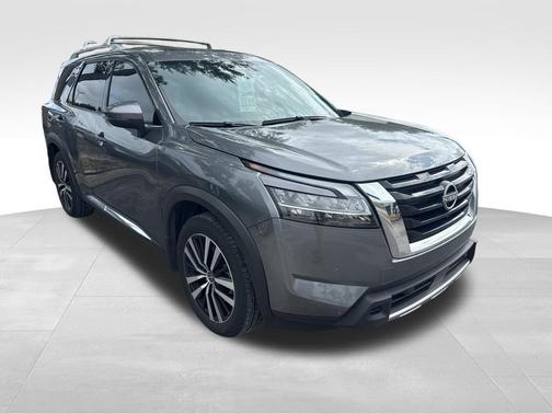 Gun Metallic 2024 Nissan Pathfinder Platinum