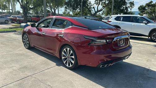 2023 Nissan Maxima Platinum