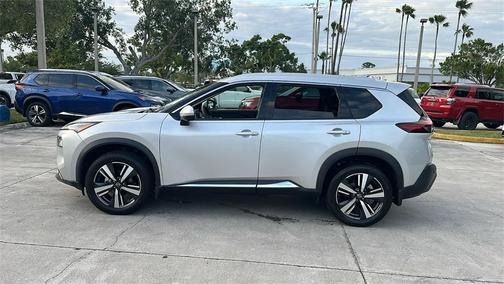 2022 Nissan Rogue SL
