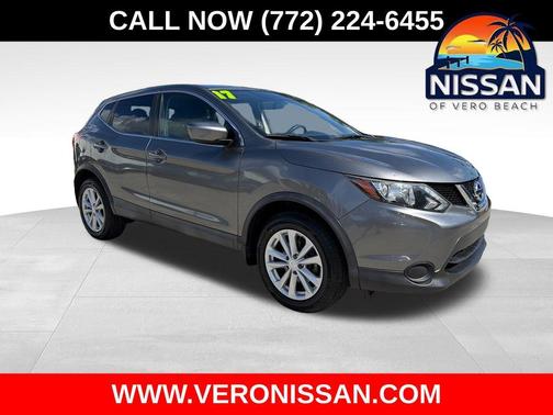 Gun Metallic 2017 Nissan Rogue Sport S