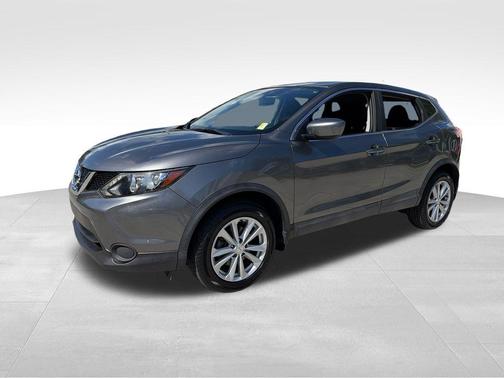 Gun Metallic 2017 Nissan Rogue Sport S