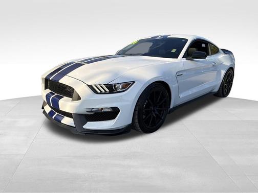 2016 Ford Shelby GT350 Base