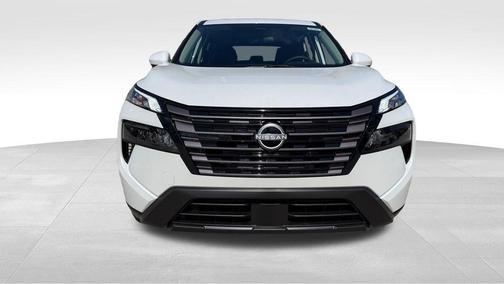Everest White P 2026 Nissan Rogue SV