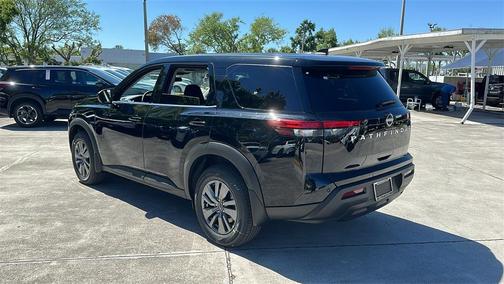 2025 Nissan Pathfinder S