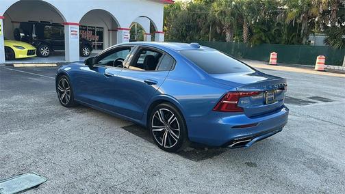 2020 Volvo S60 T5 R-Design