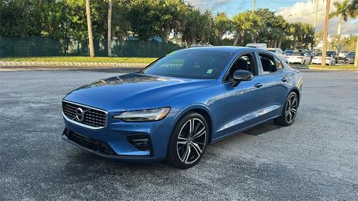 2020 Volvo S60 T5 R-Design