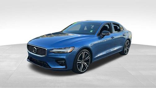 2020 Volvo S60 T5 R-Design