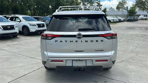 2025 Nissan Pathfinder Platinum