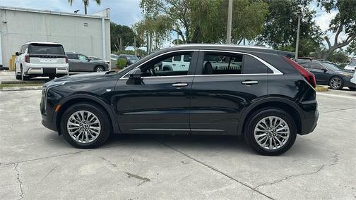 2024 Cadillac XT4 Premium Luxury