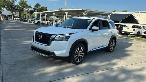 2025 Nissan Pathfinder Platinum