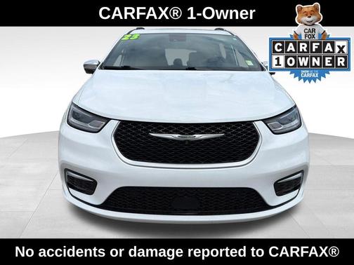 Bright White Clearcoat 2023 Chrysler Pacifica Hybrid Pinnacle