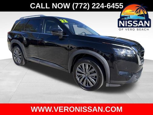 2022 Nissan Pathfinder SL