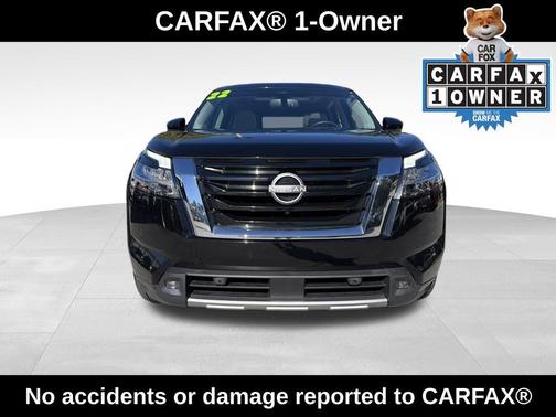 2022 Nissan Pathfinder SL