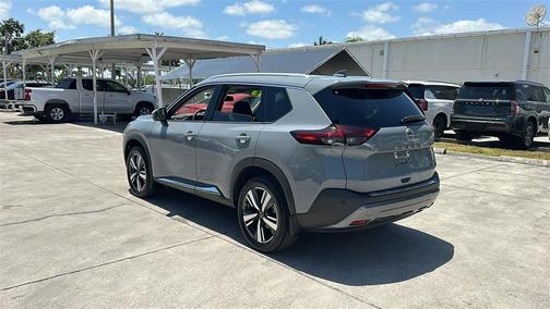 2023 Nissan Rogue SL