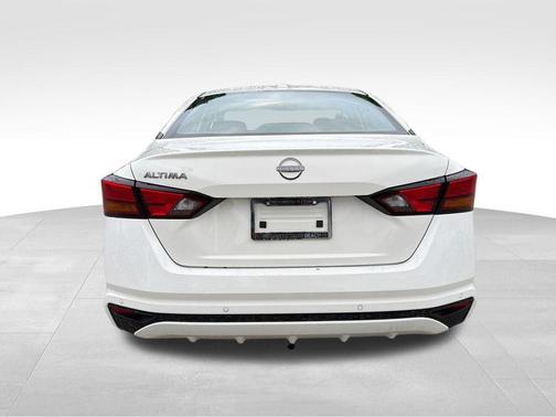 Glacier White 2025 Nissan Altima S