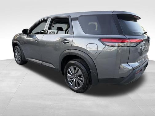 Gun Metallic 2024 Nissan Pathfinder S