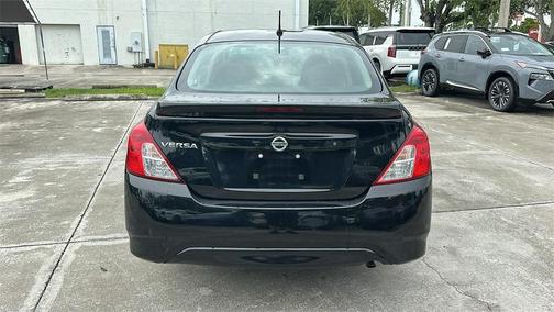 2017 Nissan Versa 1.6 S+