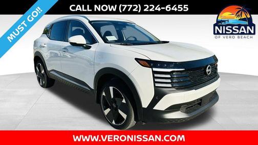 Aspen White Tri 2026 Nissan Kicks SR