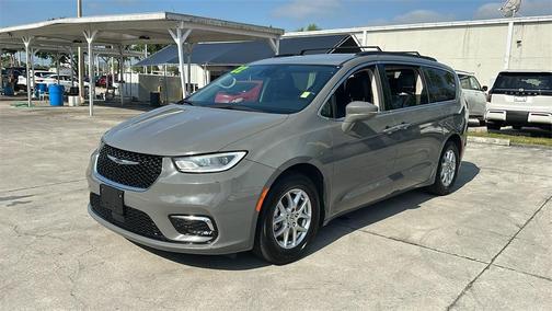 2022 Chrysler Pacifica Touring-L