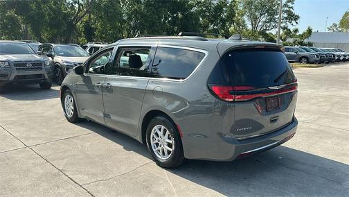 2022 Chrysler Pacifica Touring-L