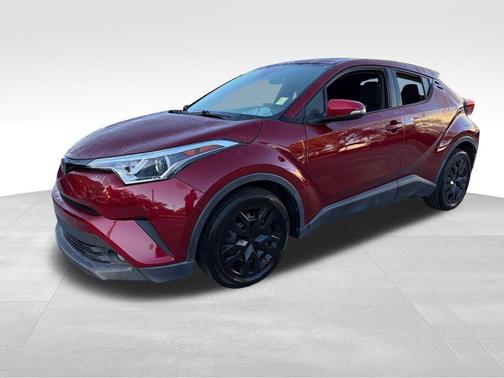 Pearl 2019 Toyota C-HR LE