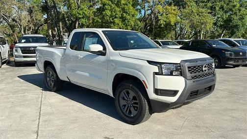 2025 Nissan Frontier SV