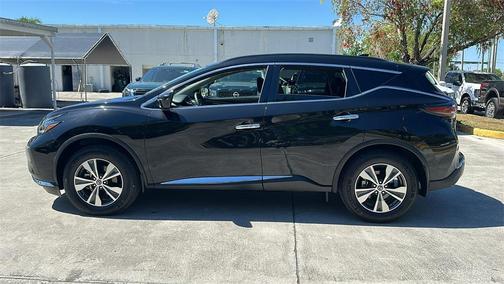 2022 Nissan Murano SV