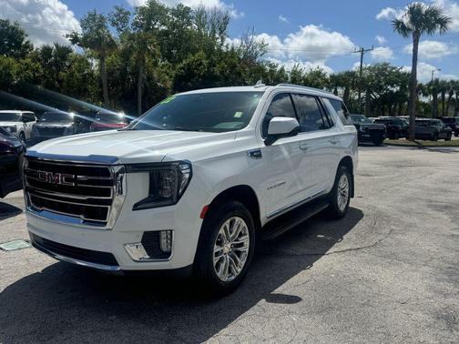 2022 GMC Yukon SLT