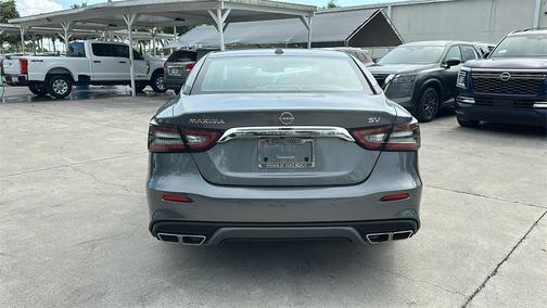 2023 Nissan Maxima SV
