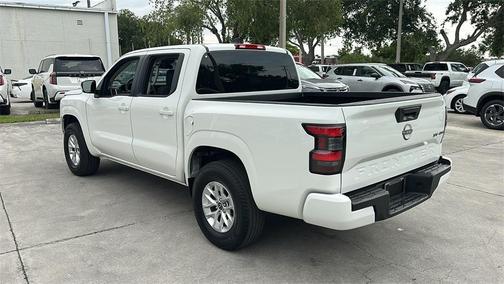 2024 Nissan Frontier SV