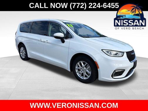 Bright White Clearcoat 2023 Chrysler Pacifica Touring-L