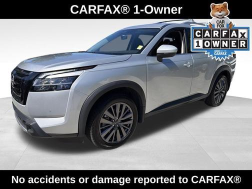 2023 Nissan Pathfinder SL