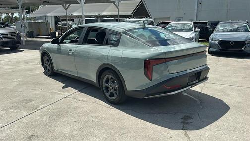 2025 Kia K4 LXS