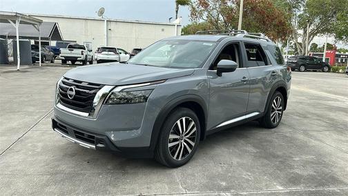 2025 Nissan Pathfinder Platinum