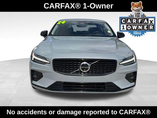 Gray 2024 Volvo S60 B5 Plus Dark Theme