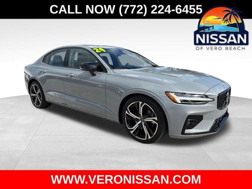 Gray 2024 Volvo S60 B5 Plus Dark Theme