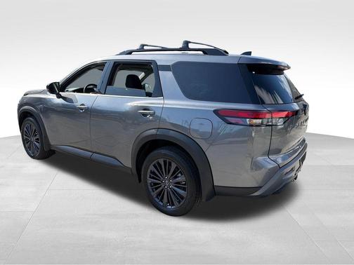 Gun Metallic 2026 Nissan Pathfinder SL