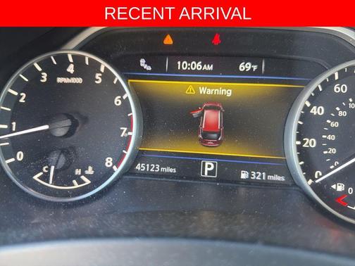 Red 2017 Nissan Murano Platinum