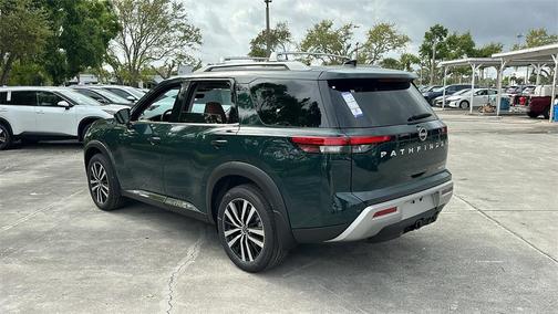 2025 Nissan Pathfinder Platinum