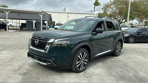 2025 Nissan Pathfinder Platinum