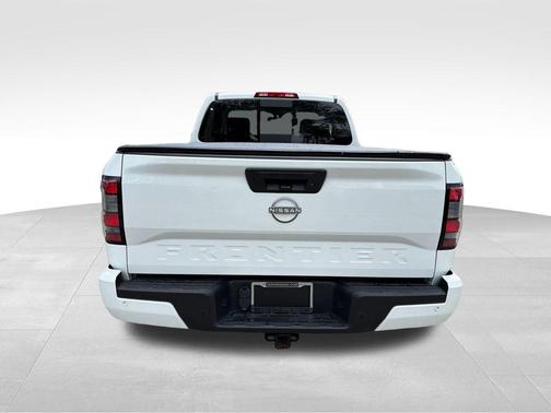 Glacier White 2025 Nissan Frontier SV