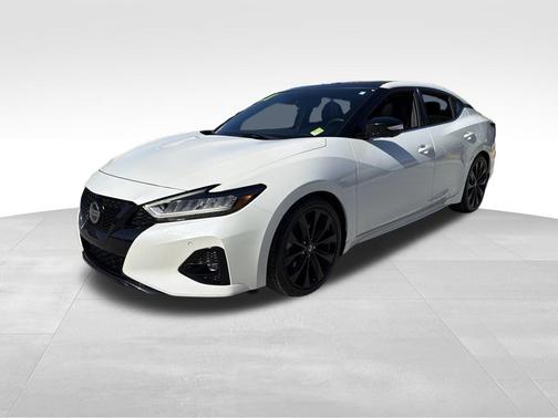 2021 Nissan Maxima SR
