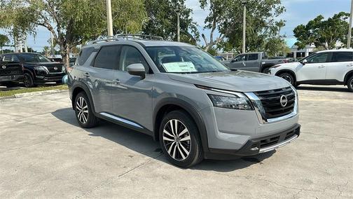 2025 Nissan Pathfinder Platinum